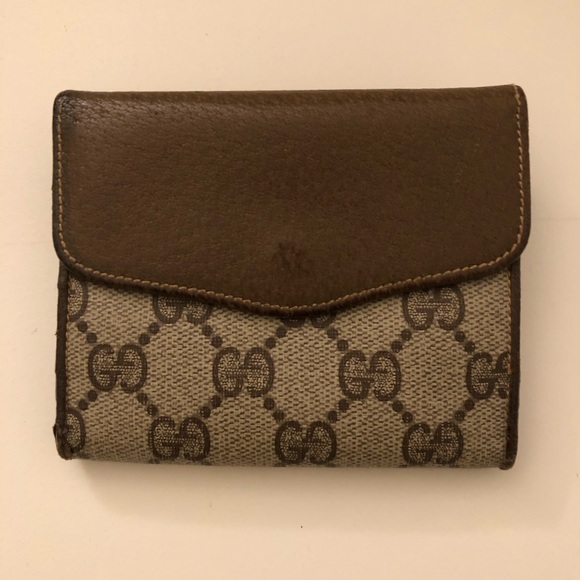 SOLD 🌟 Authentic Gucci wallet - Picture 6 of 11